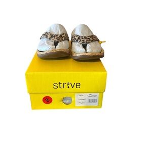 Strive Leopard Print flip flop